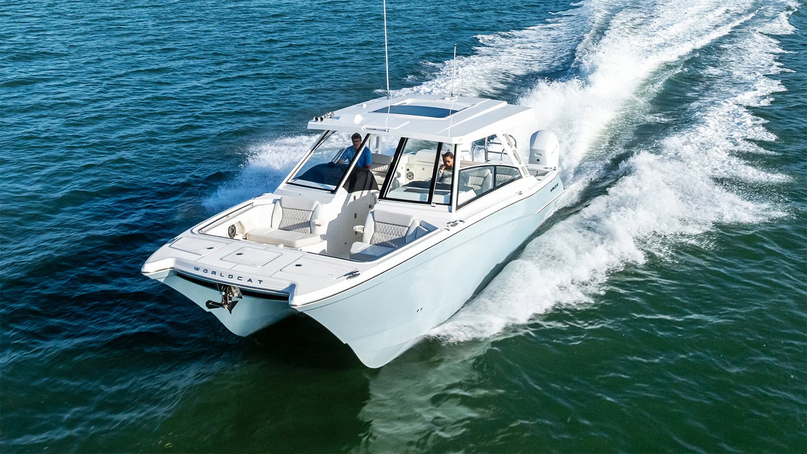 World Cat 400DC-X Island